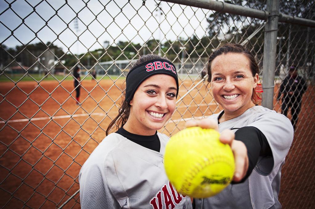 Two+freshmen+dominate+the+pitching+mound+for+Vaqueros