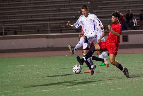 Simon Sebbah (No. 7) steals the ball from an opponent from Oxnard on Saturday, Oct. 27 at La Playa Stadium. Beating the number one team, the Vaqueros walked away with a score of 2-1, and will play their next home game on Friday, Oct. 30.