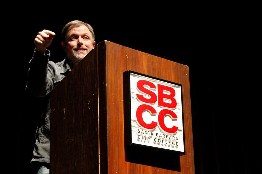 Tim Wise, anti-racist author and educator, is the keynote speaker at the annual Leonardo Dorantes Memorial Lecture on Tuesday, Nov. 10, in the Garvin Theatre at City College. Wise’s speech, entiled ‘Resurrecting Aparthied, from Ferguson to the Voting Booth to the Border- Combating Racism in the Post-Obama Era,’ discussed the topics of white priviledge, discrimination, and police brutality.