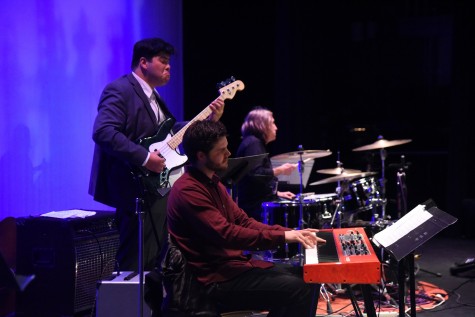 City College’s New World Jazz Ensemble pianist Benjamin Huston and Bassist Sebastian Martinez played on for a packed crowd at the Alano Club of Santa Barbara benefit on Saturday, March 5, at La Cumbre Junior High School Theatre. Members of the ensemble were asked to play at the benefit by Grammy Award winner Michael McDonald after he heard them play.