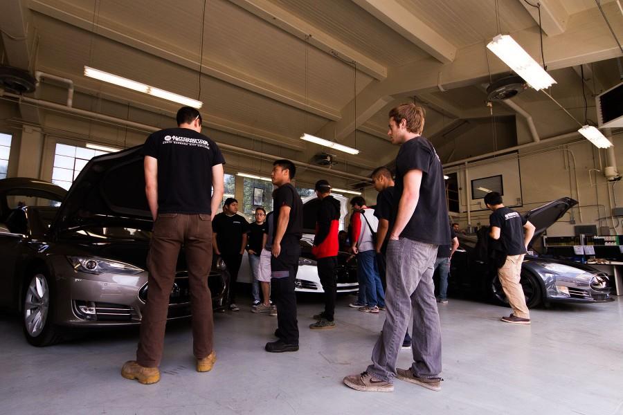 Tesla Motors visited Santa Barbara City College’s Automotive Service / Technology Department on Wednesday, April 6, in Santa Barbara to discuss the future of alternative fuel transportation industries and the need for trained technicians to support the rapid growth in these fields. Tesla Motors, has been a buzz in the news lately with the offering of its’ new Model 3 that boasts a base sticker price of $35,000, that Tesla says should target the average household.