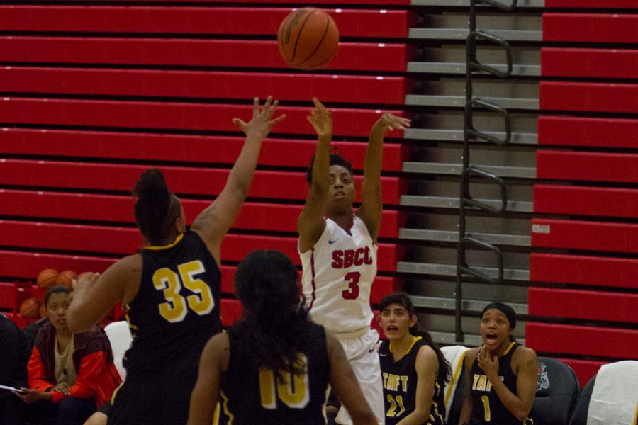 City College shooting guard Meagan Moore (No. 3) shoots the ball during their match against Taft College on Friday, Nov. 3, at the Sports Pavilion at City College in Santa Barbara, Calif. The Lady Vaqueros won their first game of the season, 69-68.