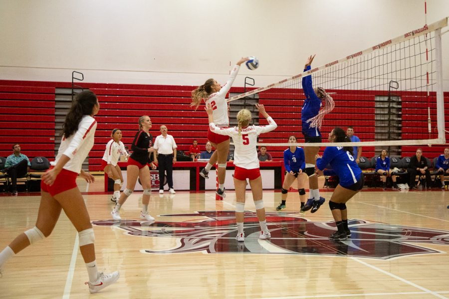 City College middle blocker Kate Richardson (No. 12) scores a point against Allan Hancock College on Wednesday, Oct. 31, 2018, at City College in Santa Barbara, Calif. The Lady Vaqueros defeated the Bulldogs 3-0.