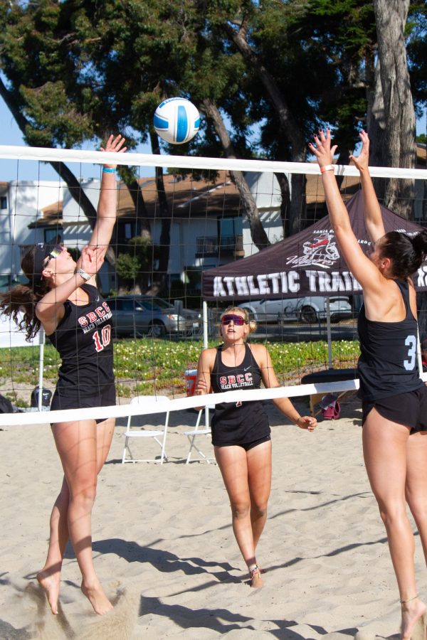 Bella Johnson, No. 10, attacks at the net for City College on Friday, April 15 at East Beach in Santa Barbara, Calif. The Vaqueros swept Moorpark College 5-0 in a Western State Conference match.