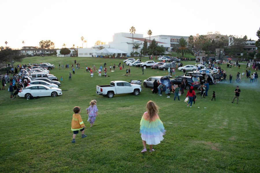 Members of the City College Athletics Department and The Resource SB line cars around West Campus’ Great Meadow on Oct. 27 in Santa Barbara, Calif. Children from around Santa Barbara came to “Trunk-or-Treat” in this tailgate party with a spooky twist.