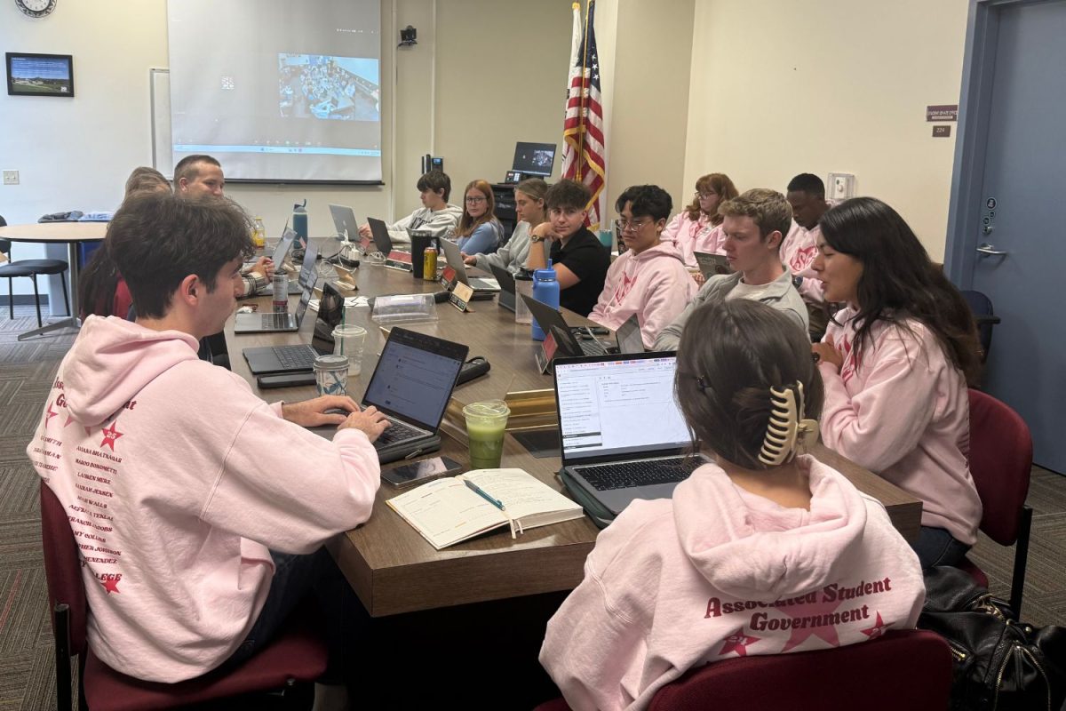 The Associated Student Government (ASG) convenes on Friday, April 18 at City College in Santa Barbara, Calif. The board discussed upcoming sustainability events. 